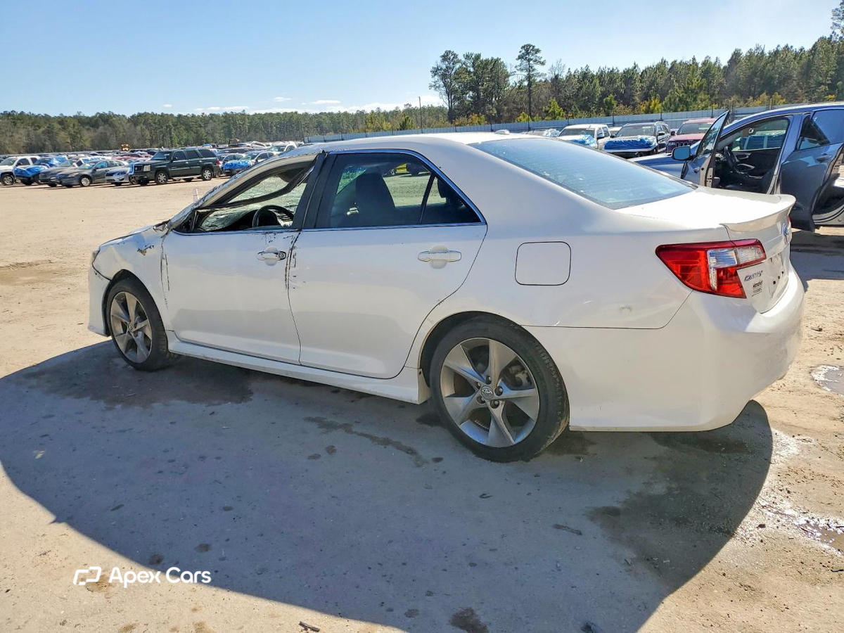 Toyota Camry 2014