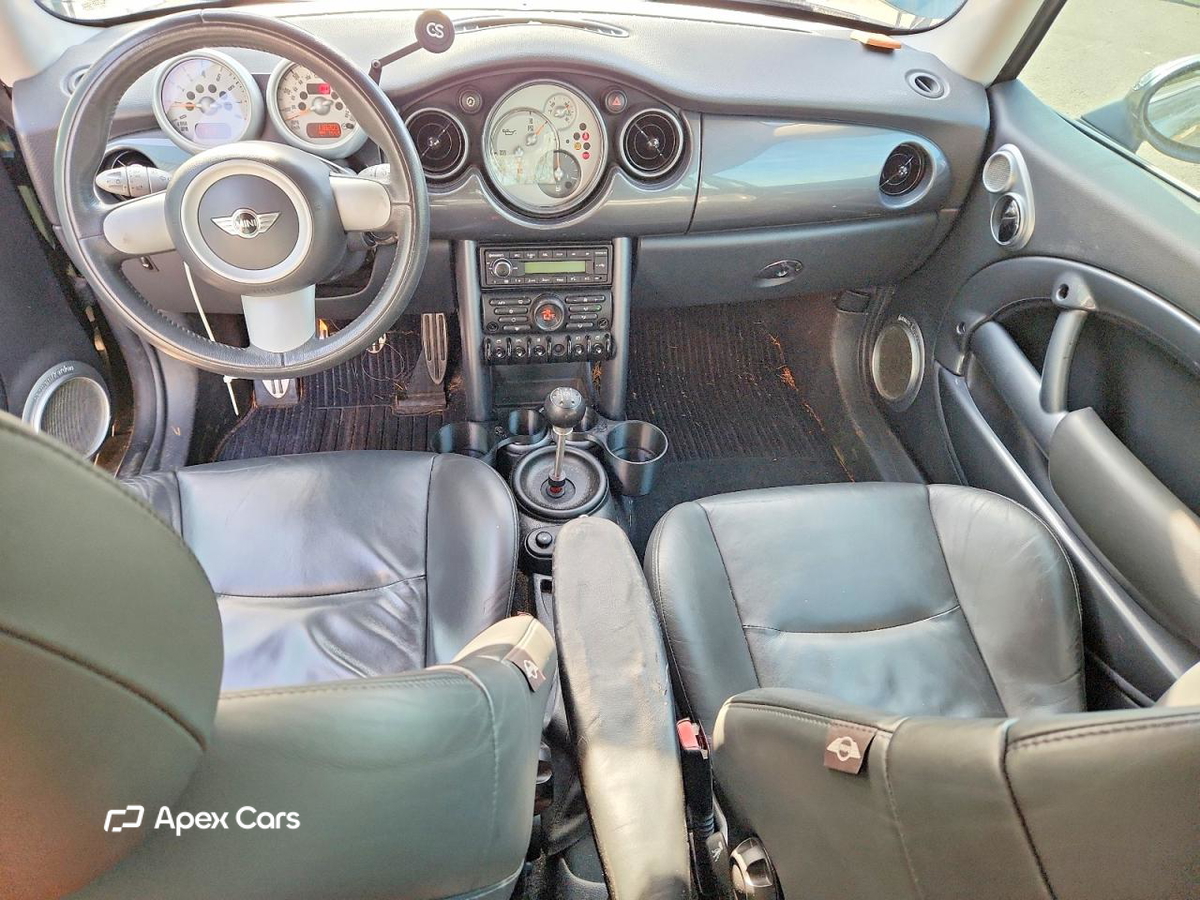 MINI Cooper 2005