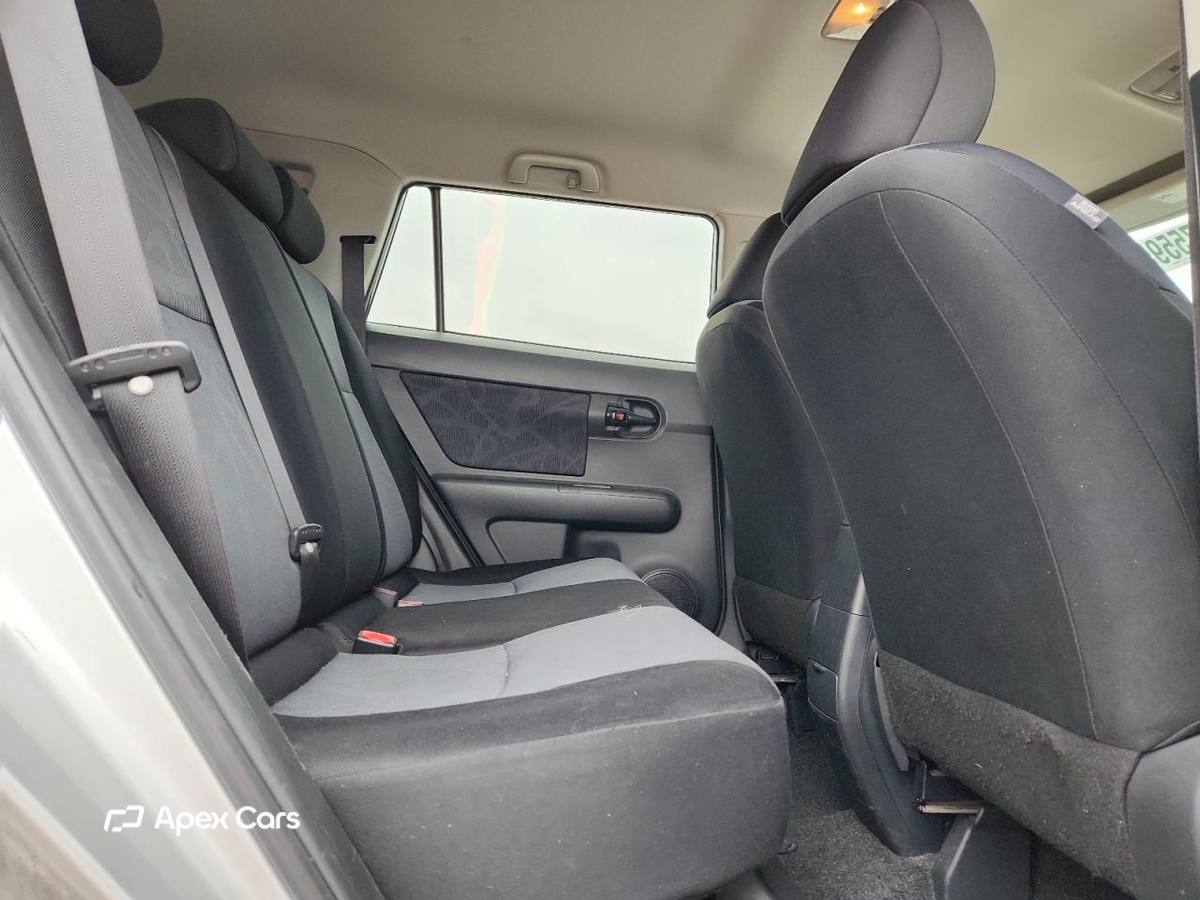 Scion xB 2012