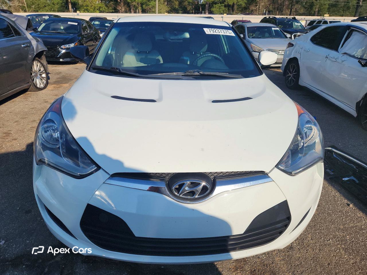 Hyundai Veloster 2013