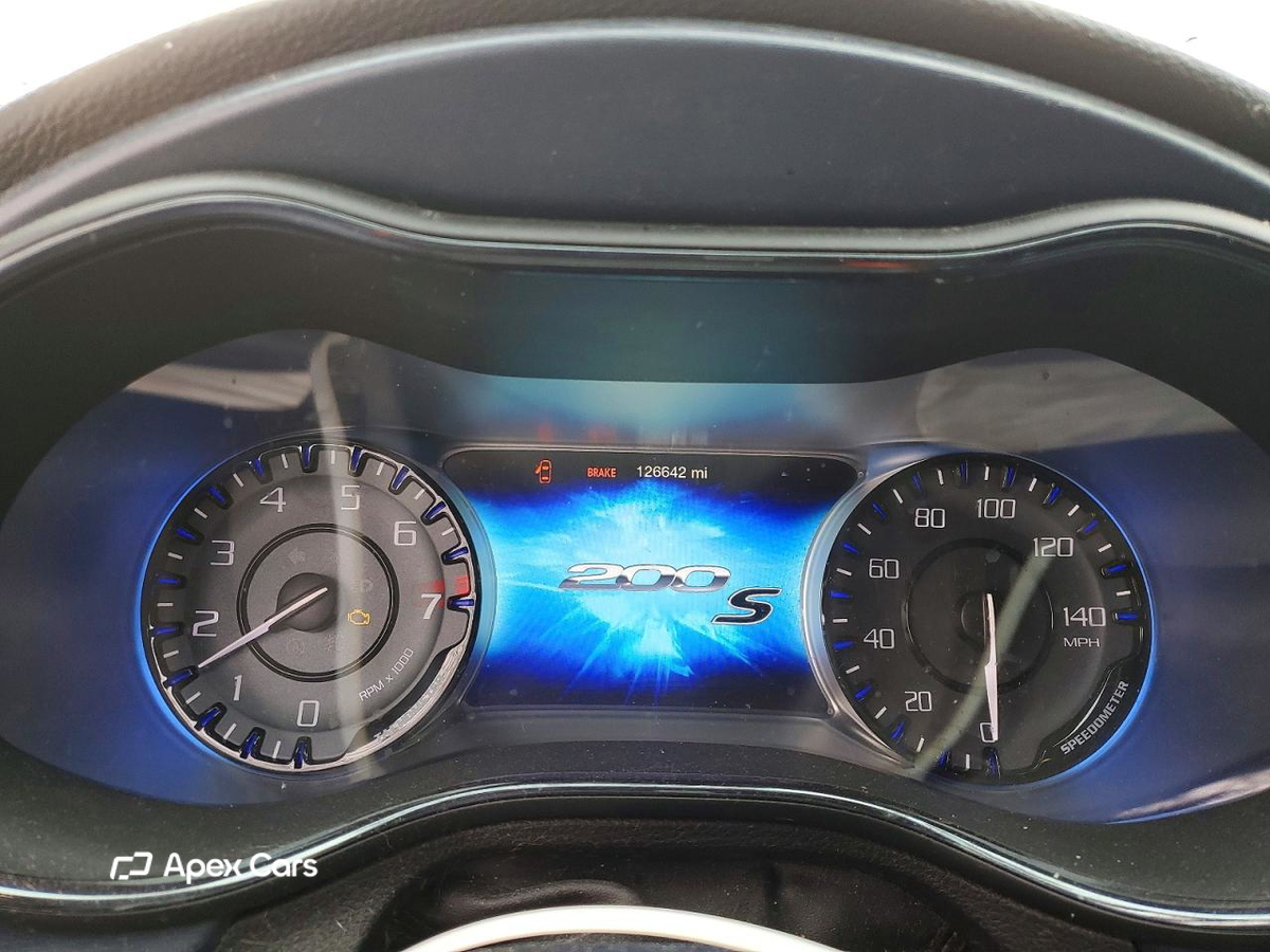 Chrysler 200 2015