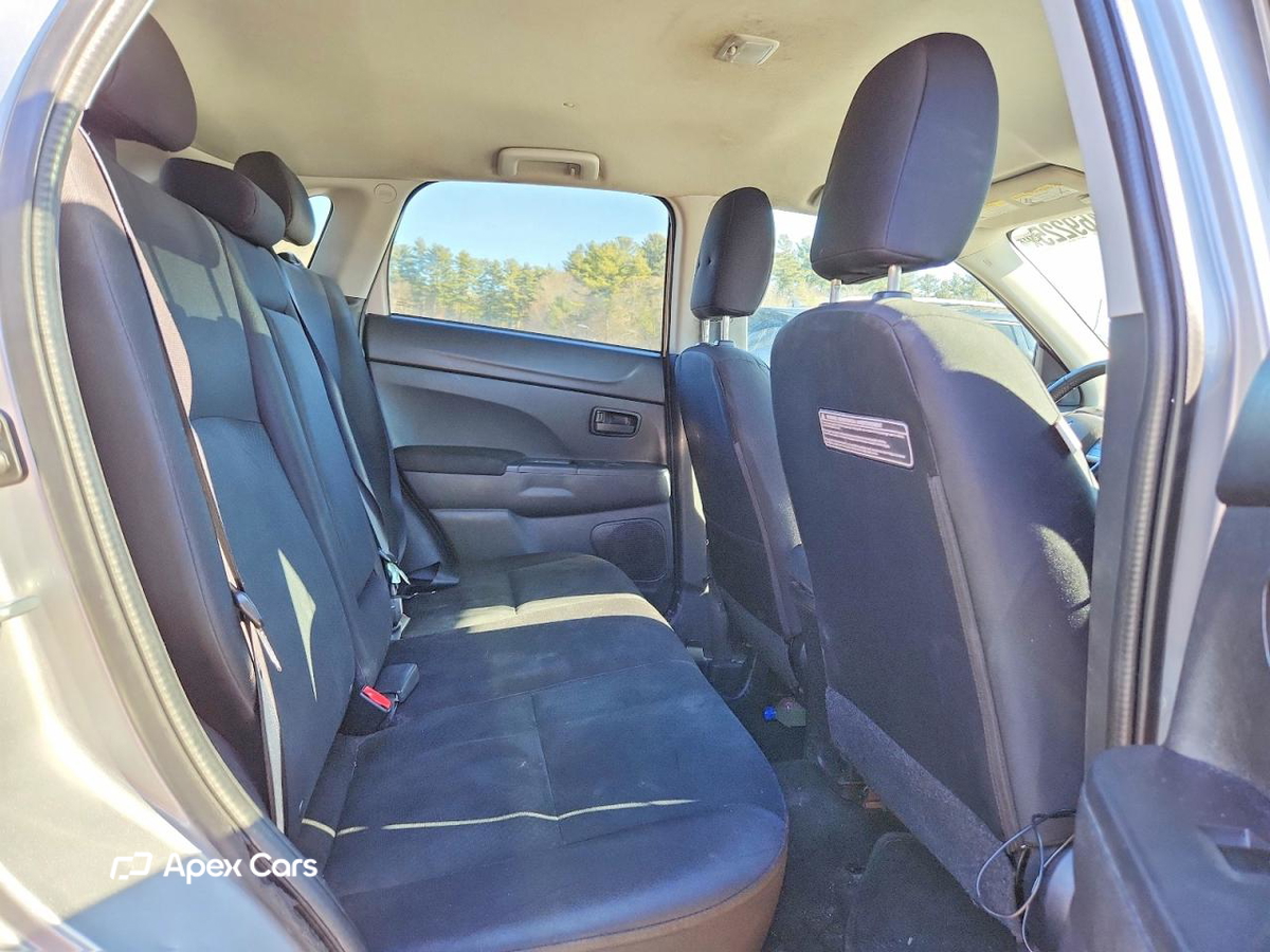 Mitsubishi Outlander 2015