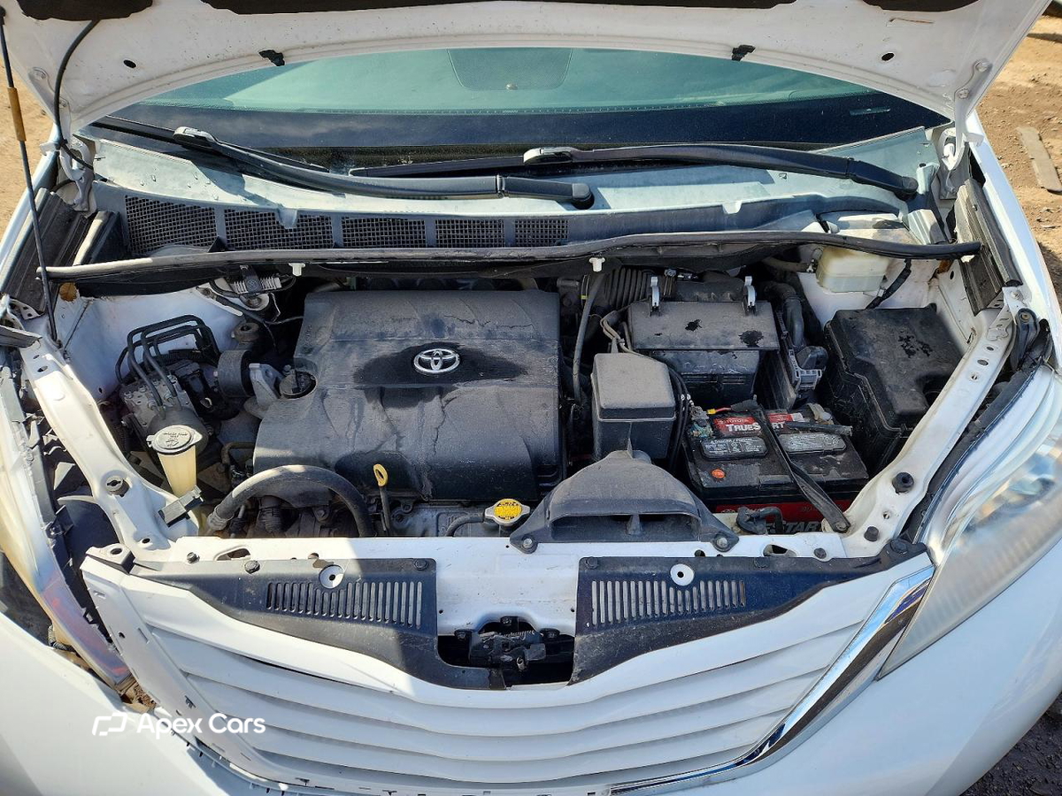 Toyota Sienna 2015