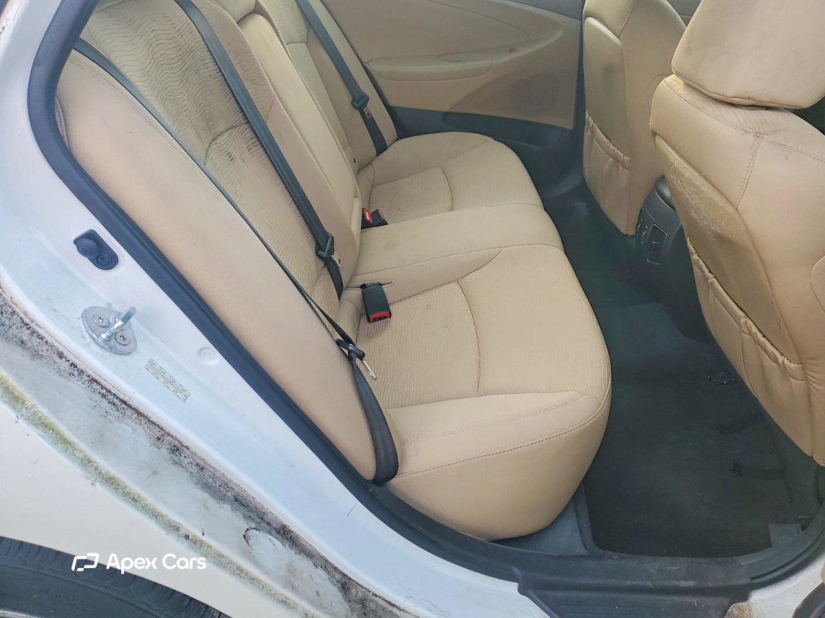 Hyundai Sonata 2012