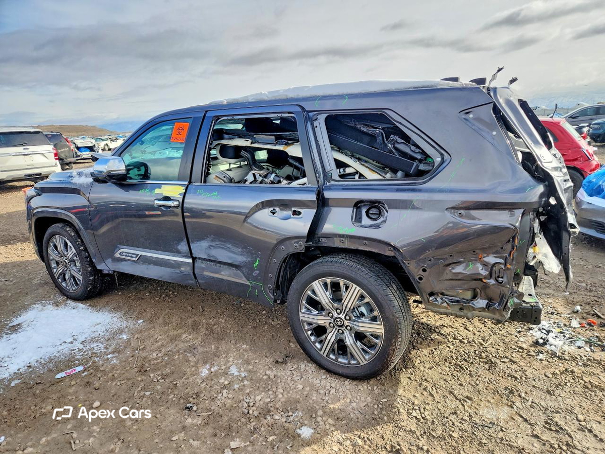 Toyota Sequoia 2025