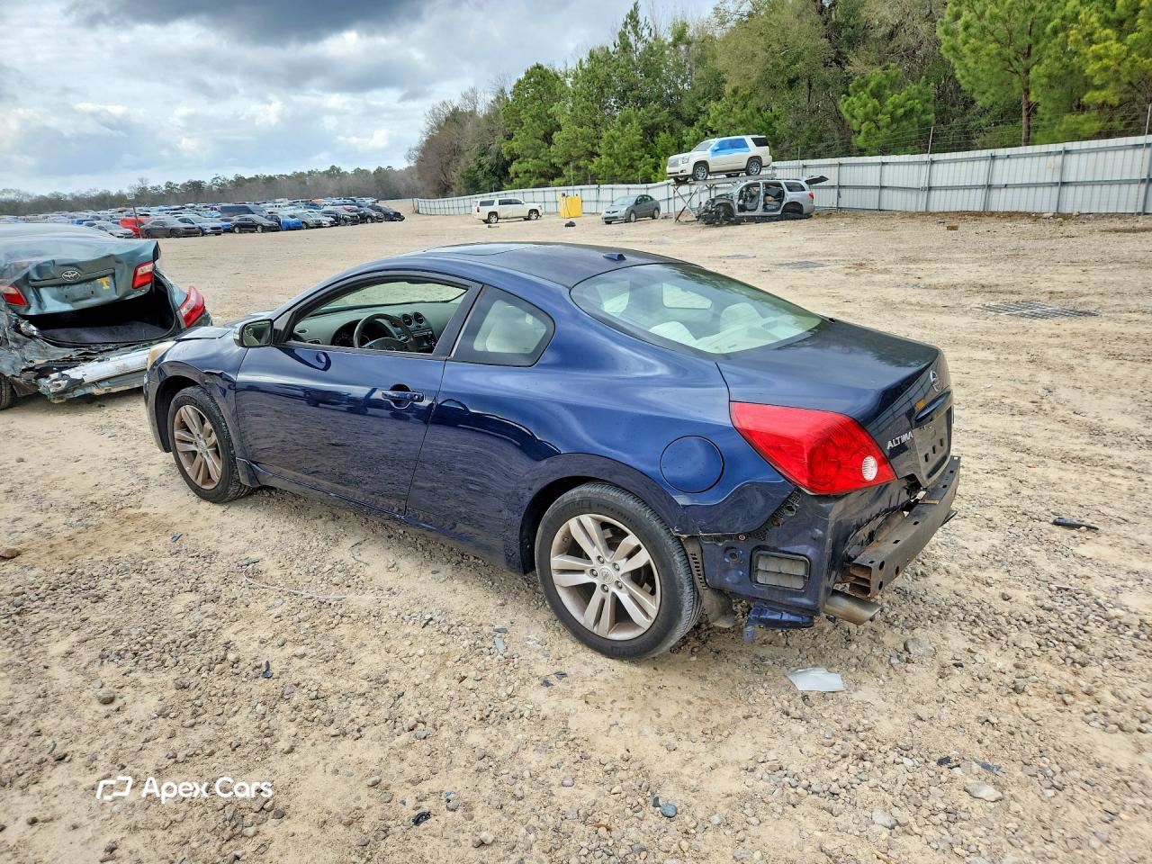 Nissan Altima 2011