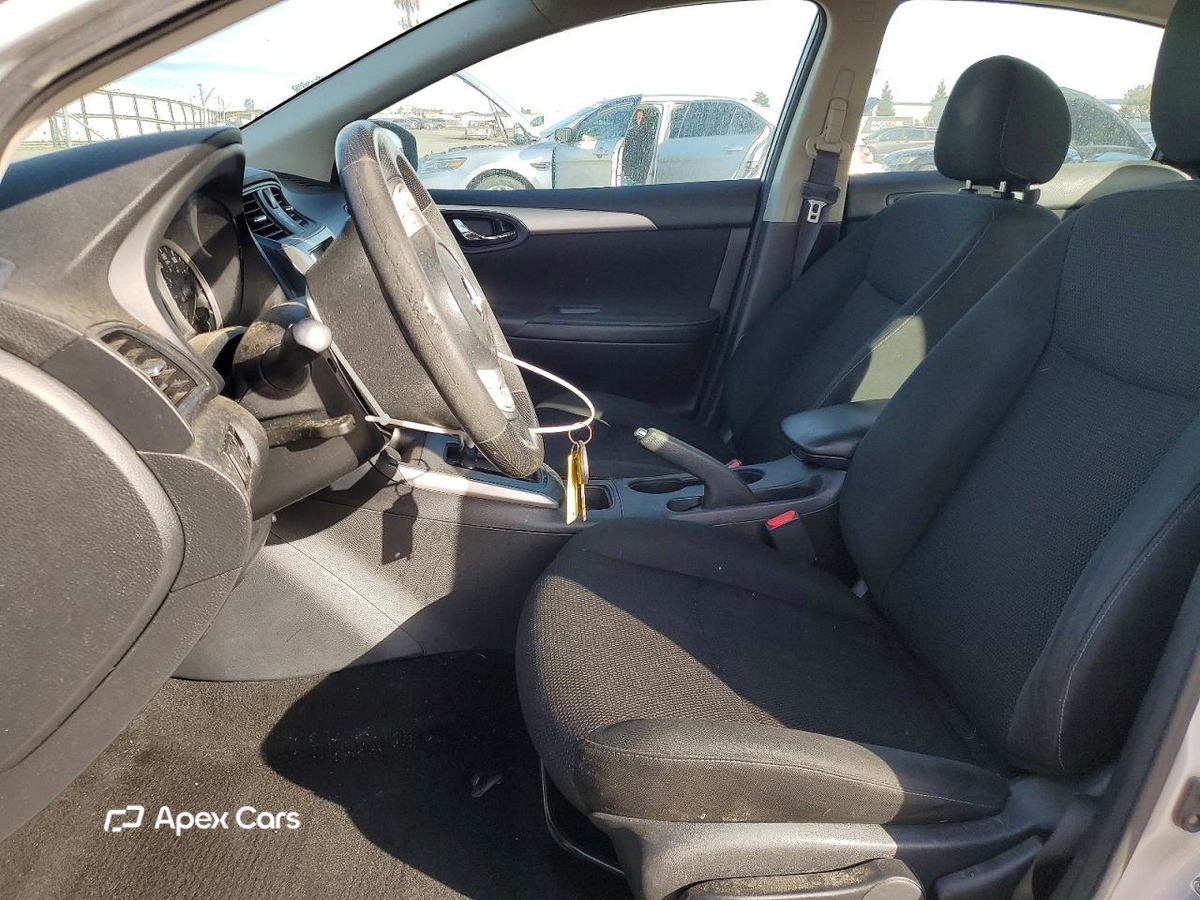 Nissan Sentra 2019