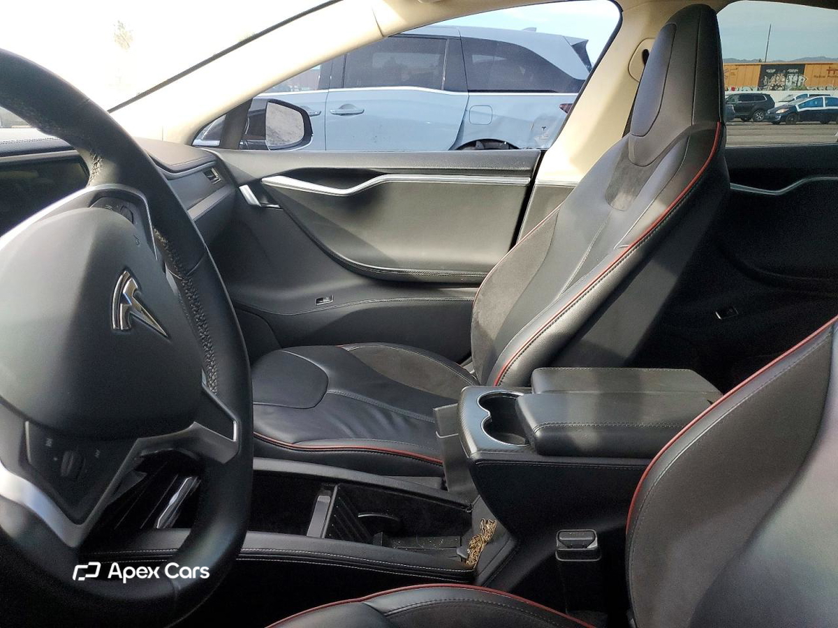 Tesla Model S 2013