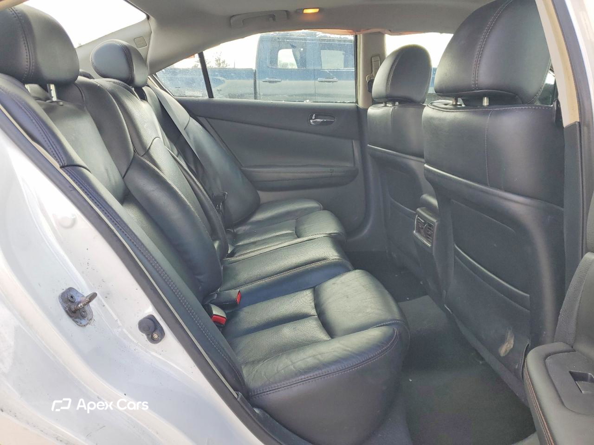 Nissan Maxima 2010