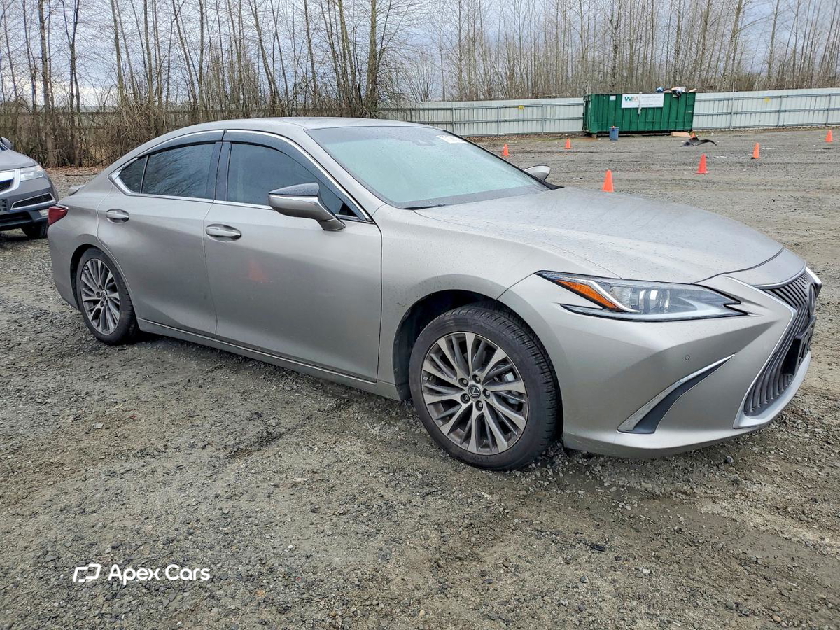 Lexus ES 2020