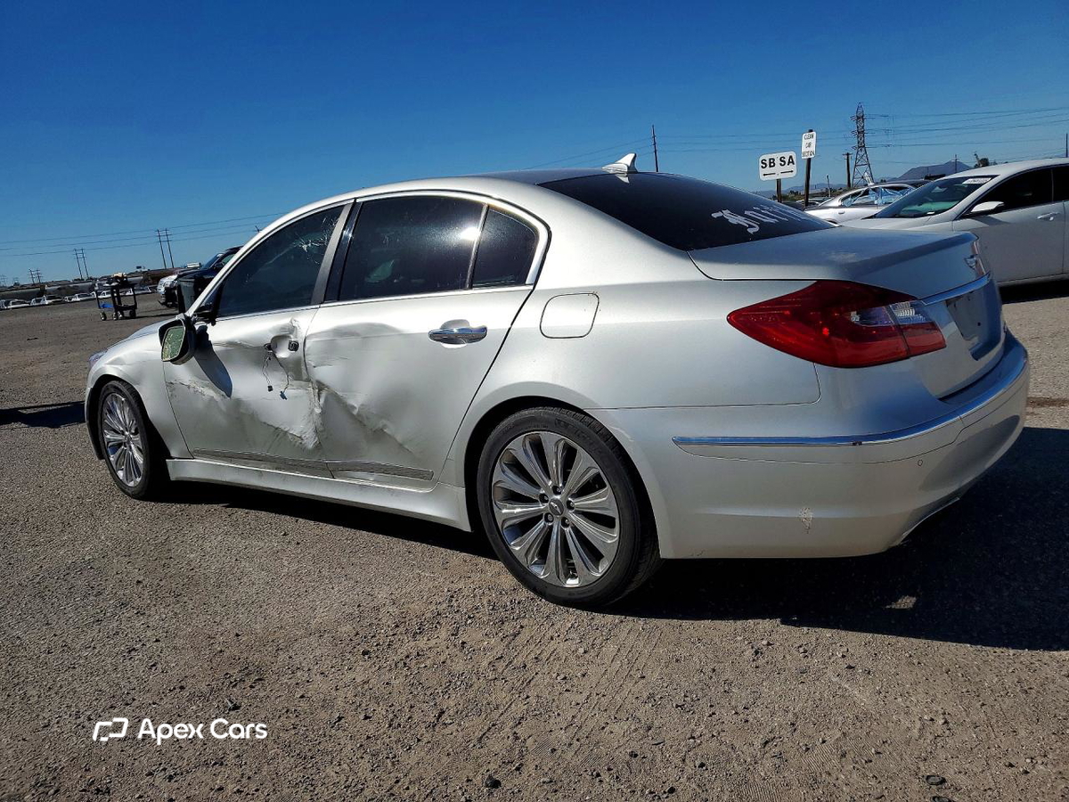 Hyundai Genesis 2012