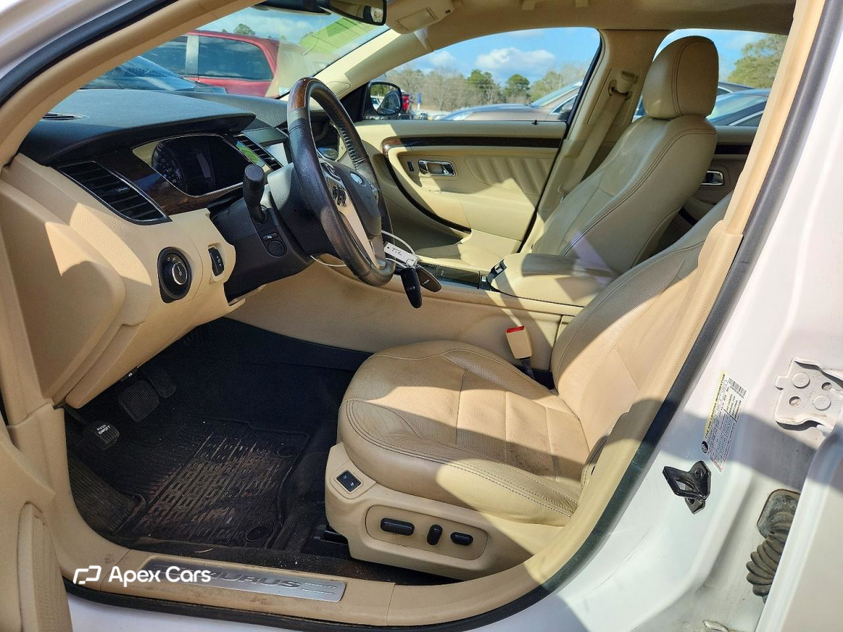 Ford Taurus 2017