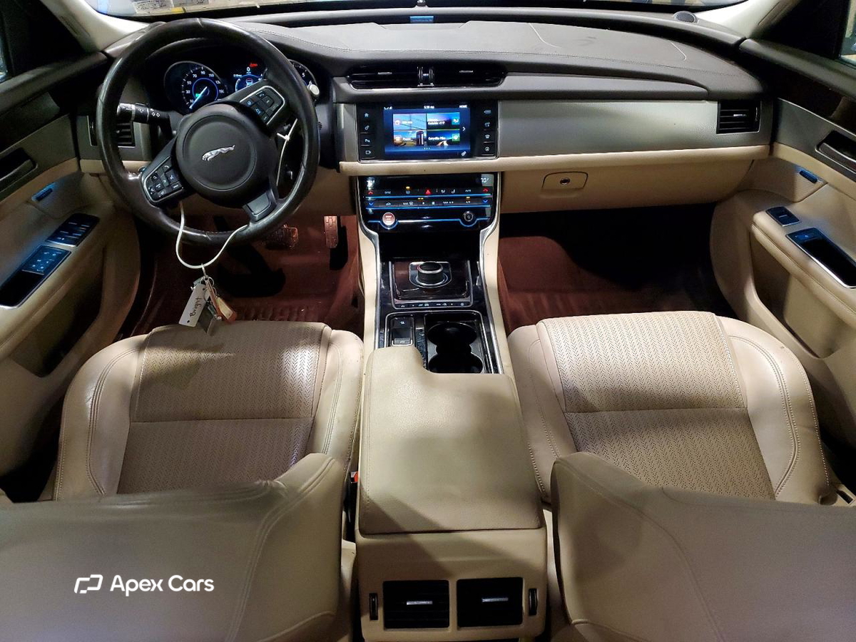 Jaguar XF 2017