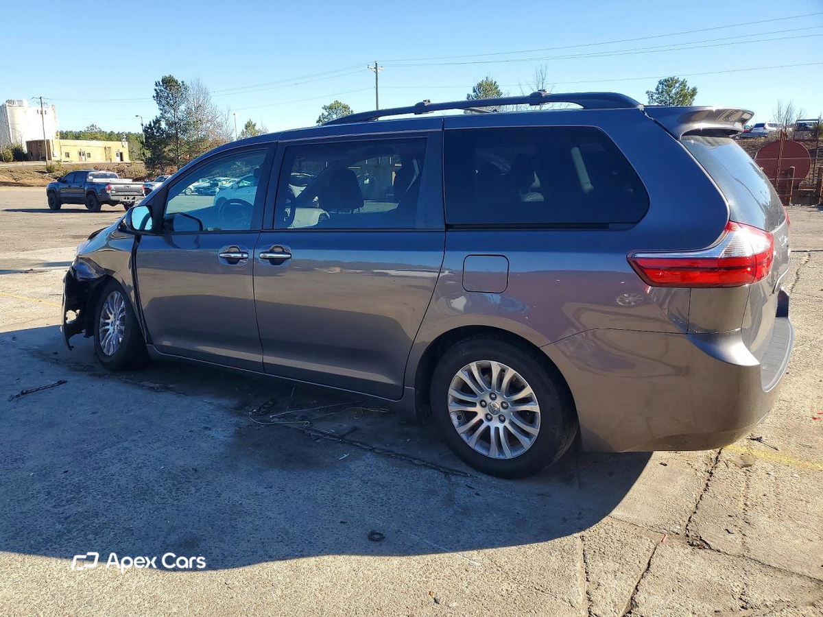 Toyota Sienna 2015