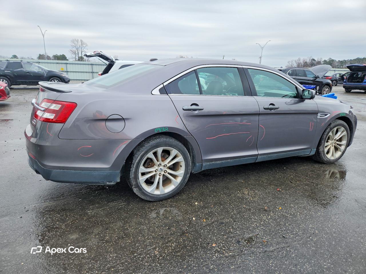 Ford Taurus 2013
