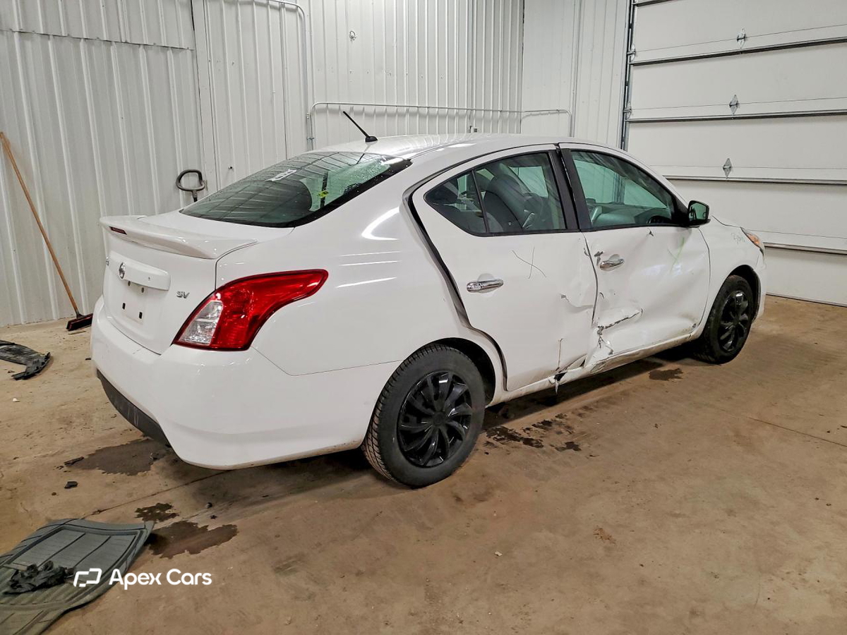 Nissan Versa 2019