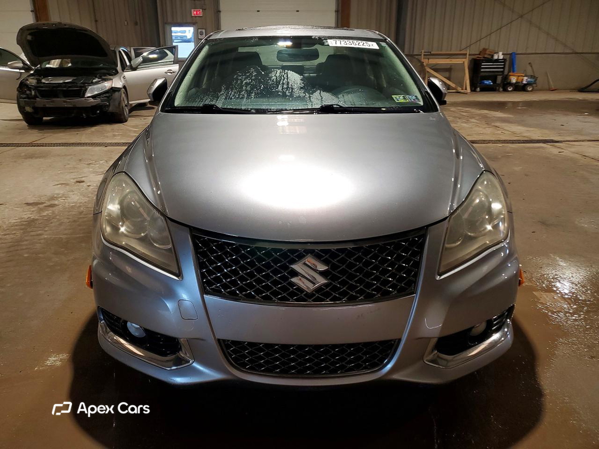Suzuki Kizashi 2011