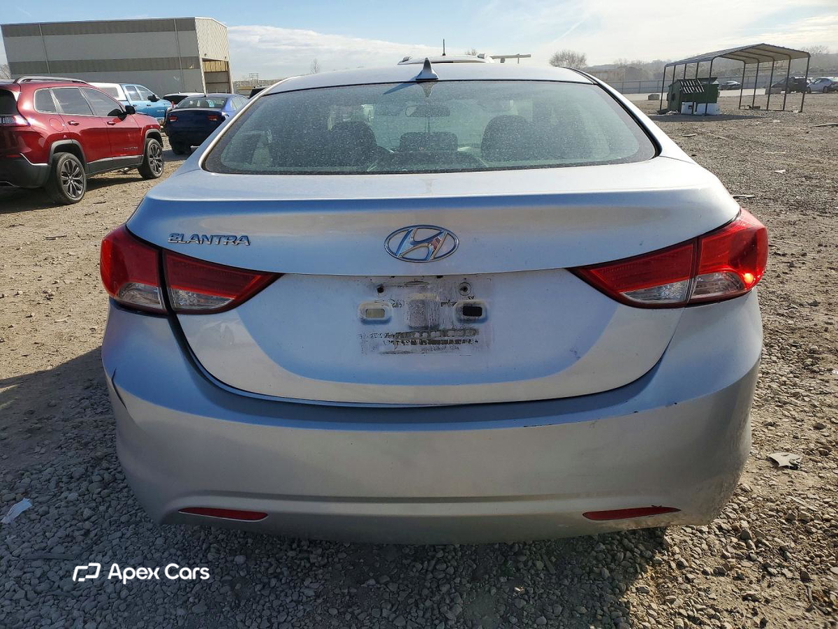 Hyundai Elantra 2013