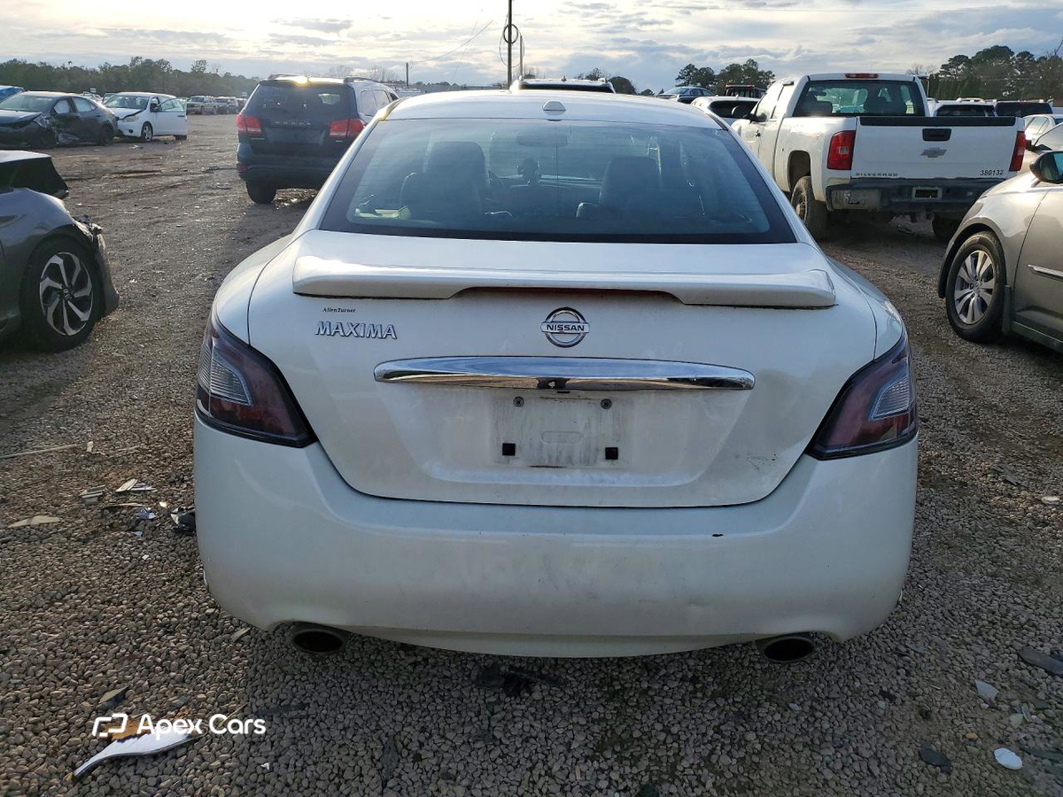 Nissan Maxima 2014