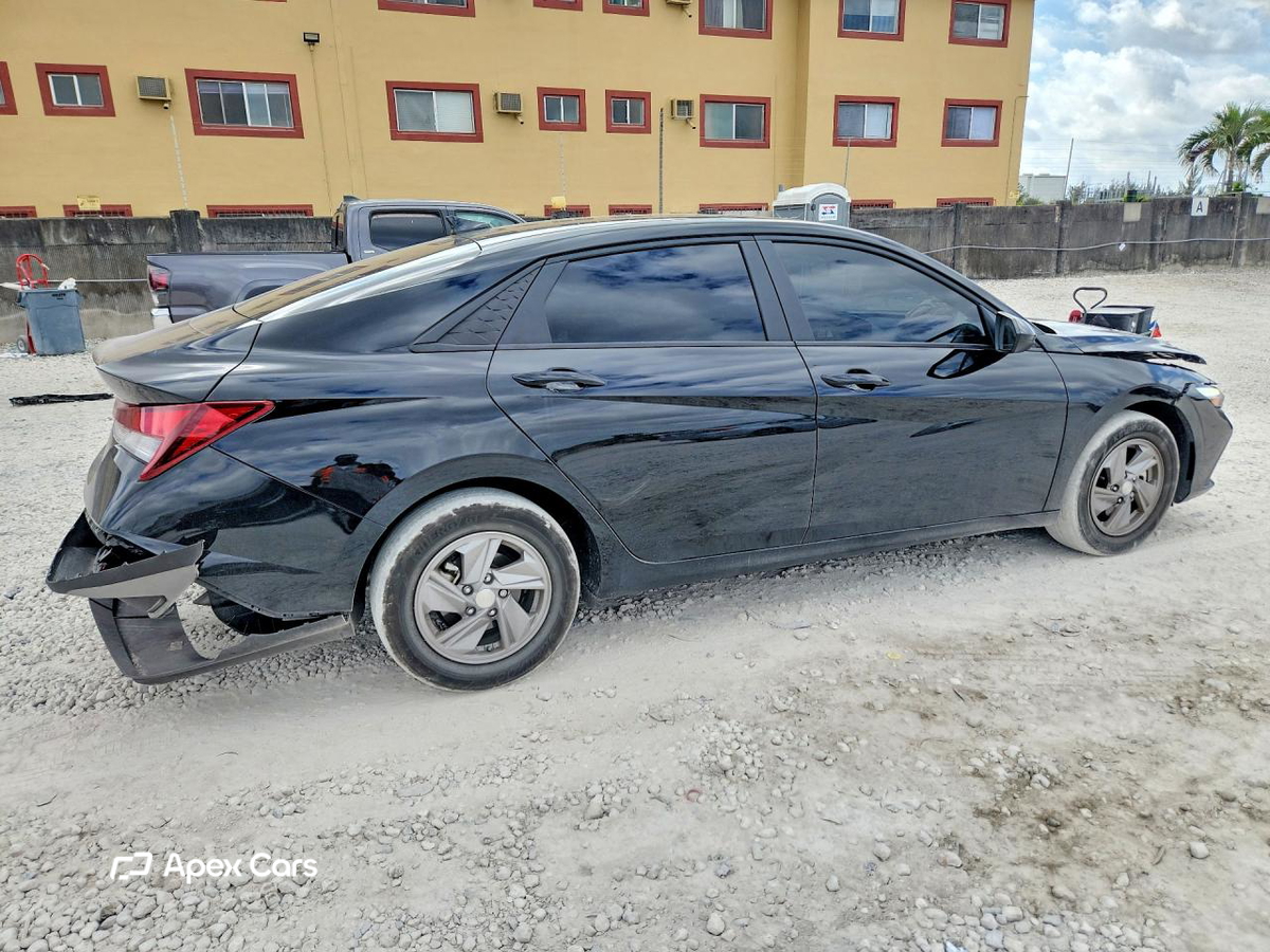 Hyundai Elantra 2025