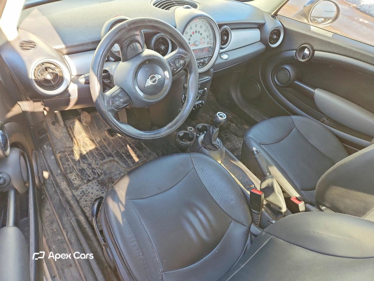MINI Cooper 2011