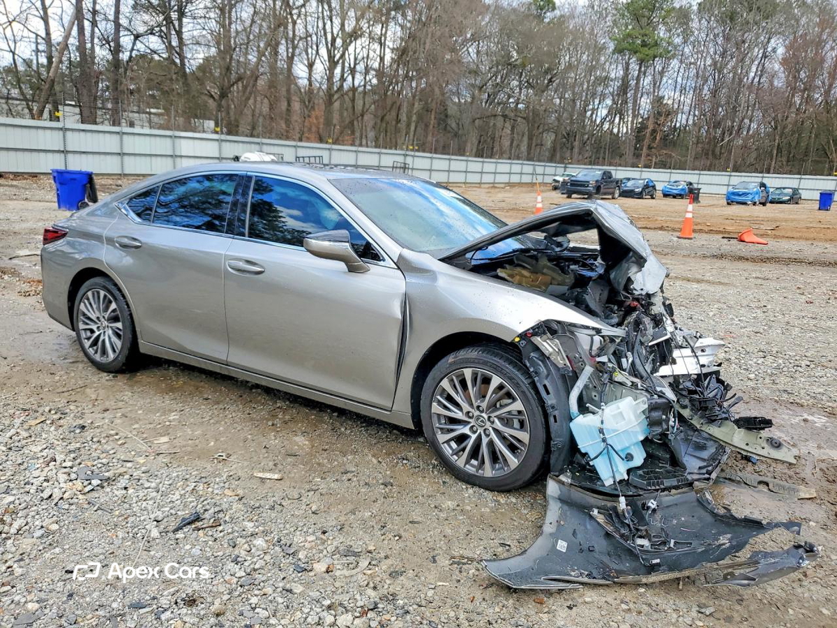 Lexus ES 2020
