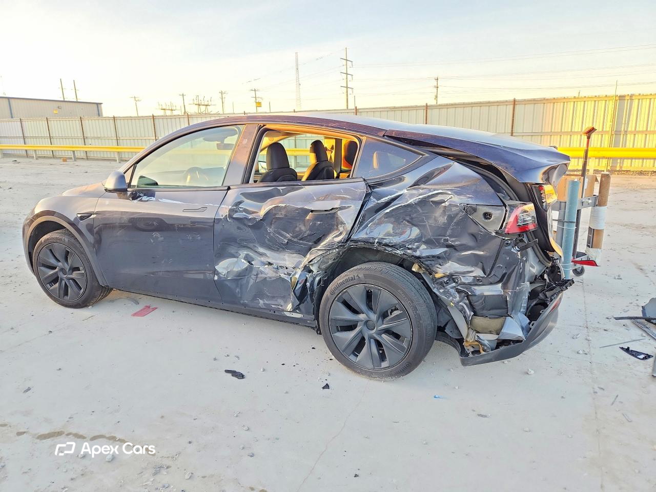 Tesla Model Y 2024