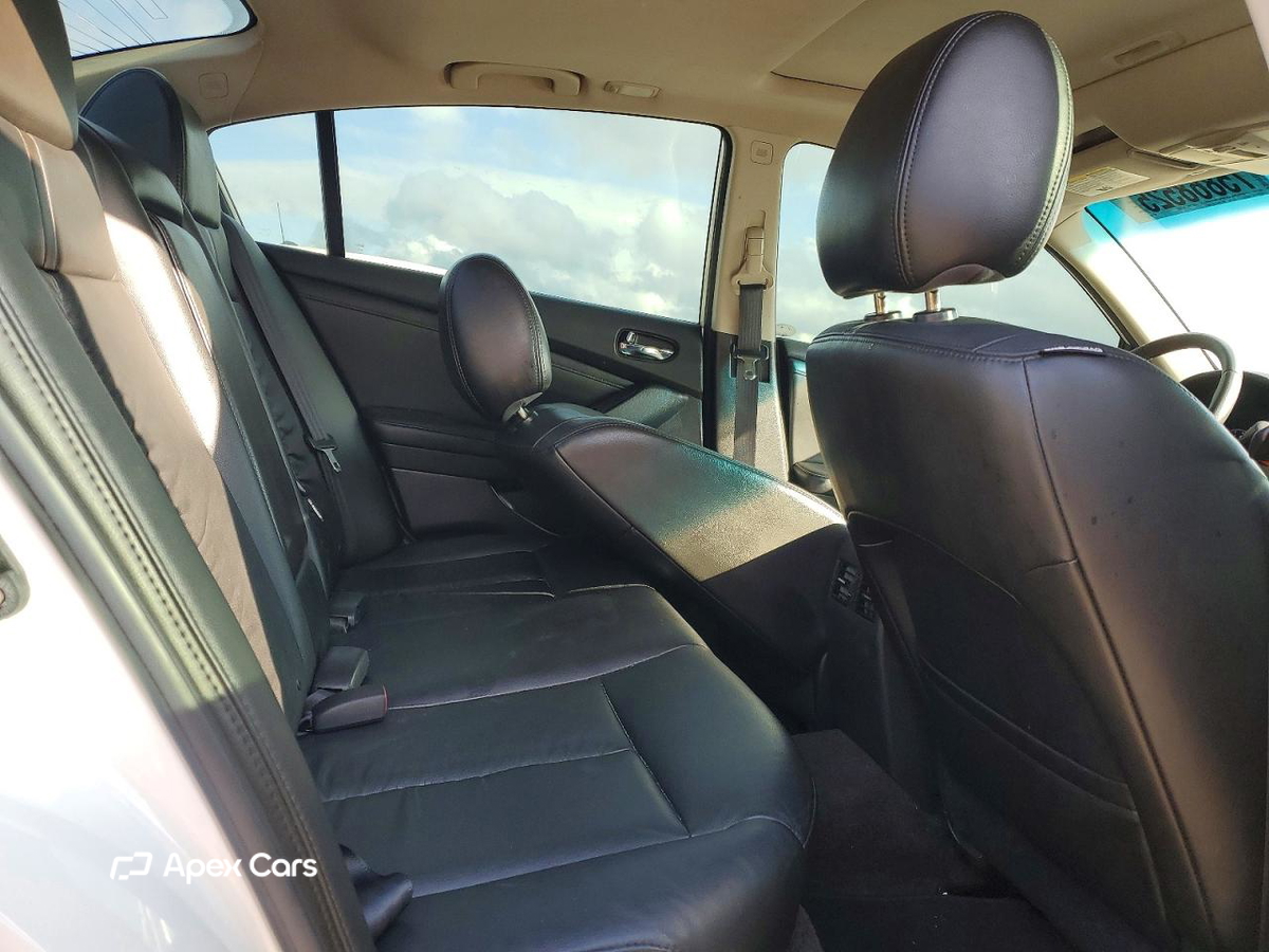 Nissan Altima 2011