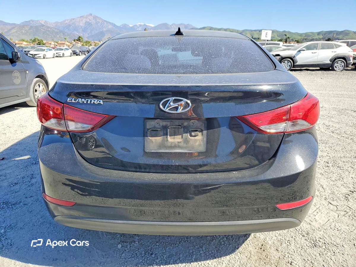 Hyundai Elantra 2016