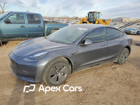 Tesla Model 3 2022 - Image 1 of 12