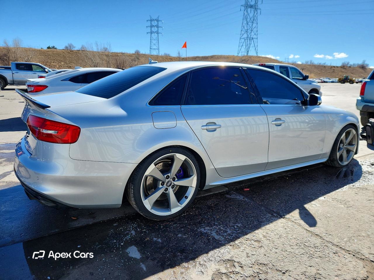 Audi RS4 2013