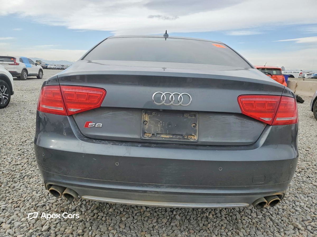 Audi S8 2014