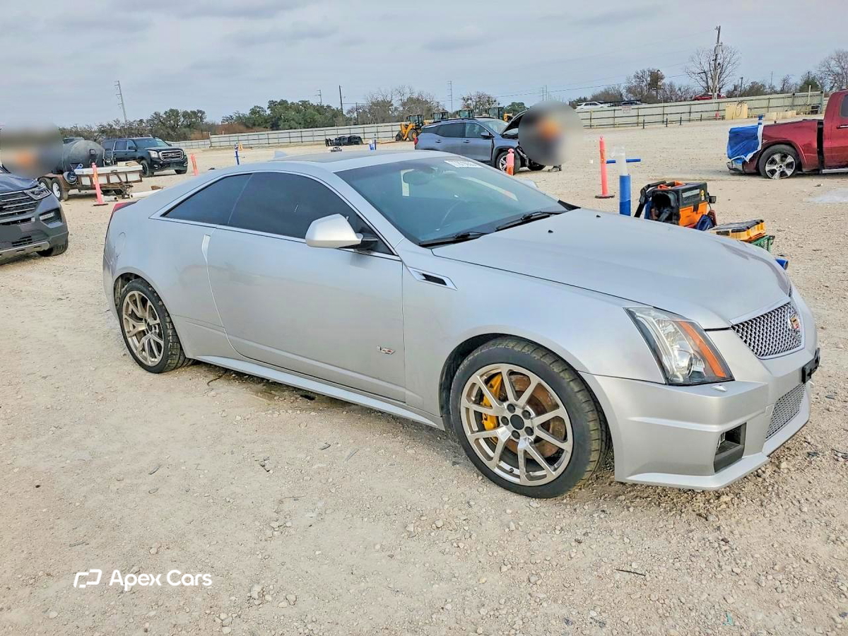 Cadillac CTS-V 2013