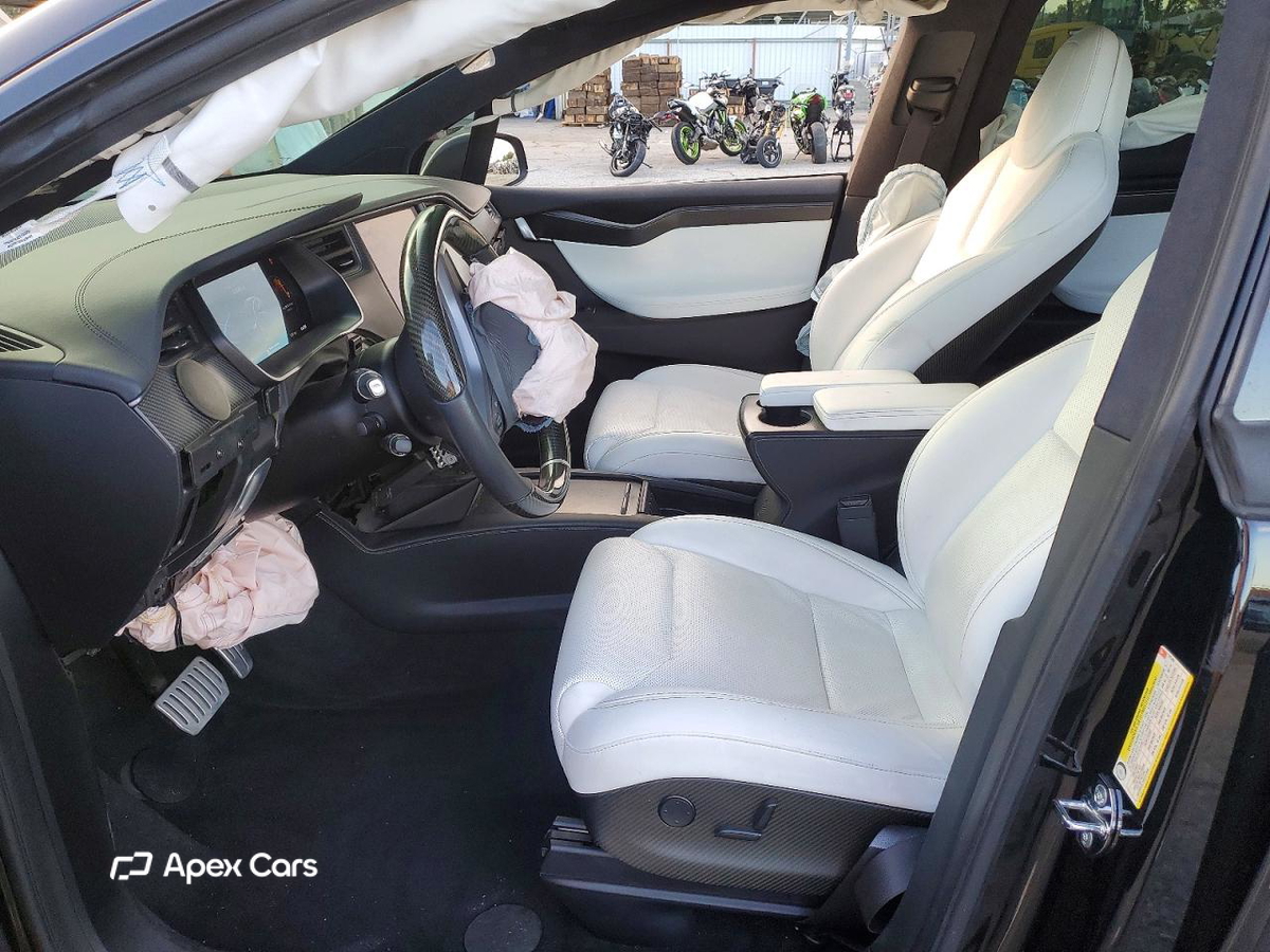 Tesla Model X 2019
