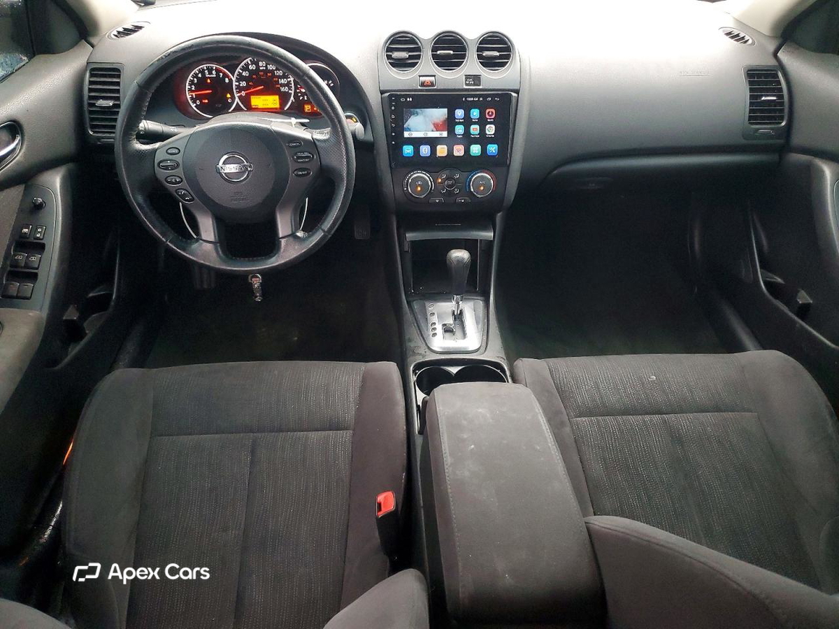 Nissan Altima 2012