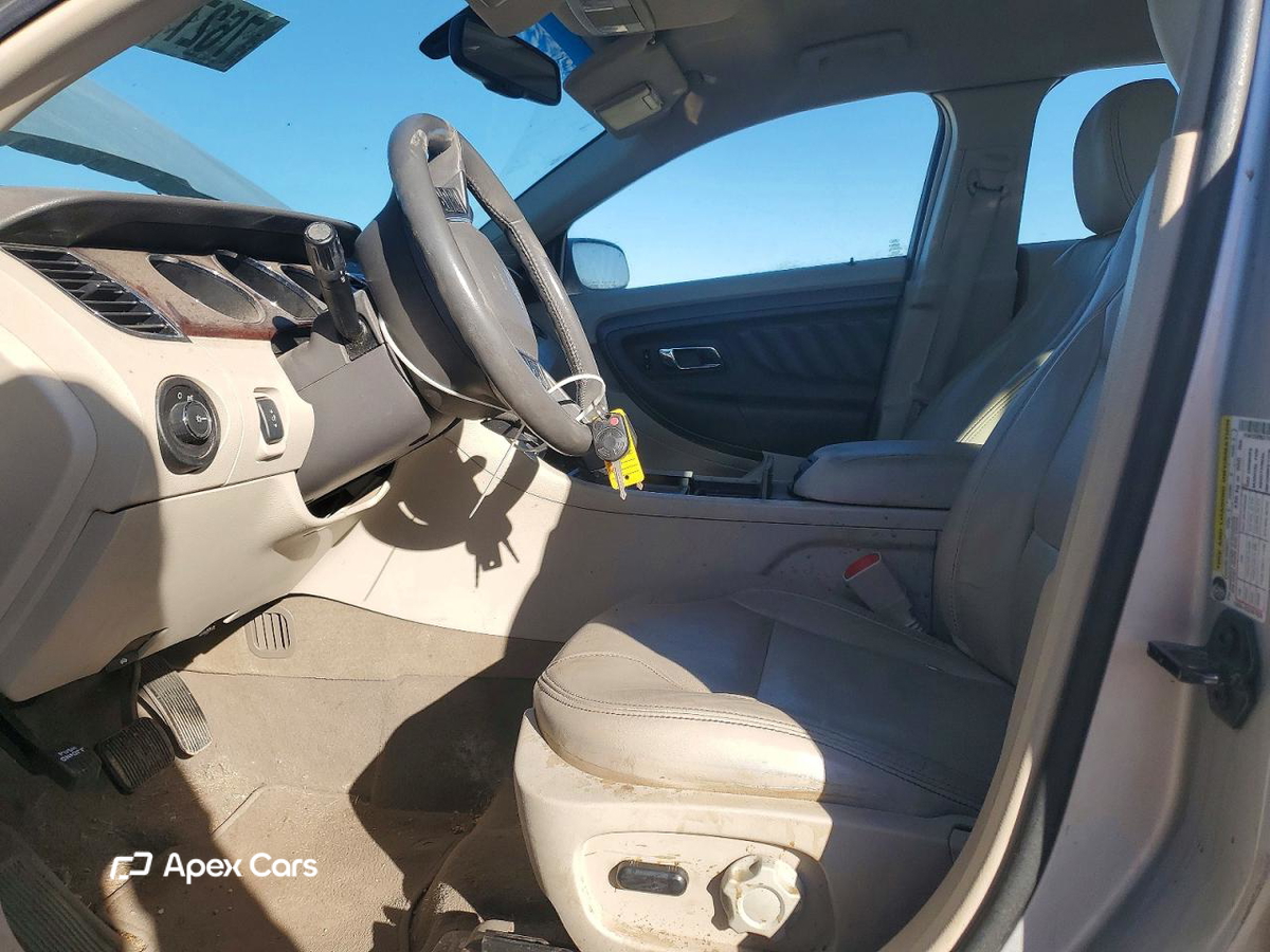 Ford Taurus 2011