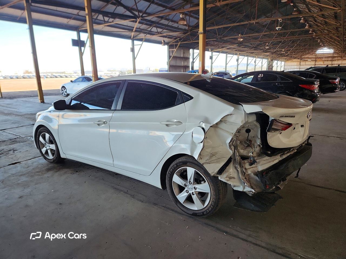 Hyundai Elantra 2013