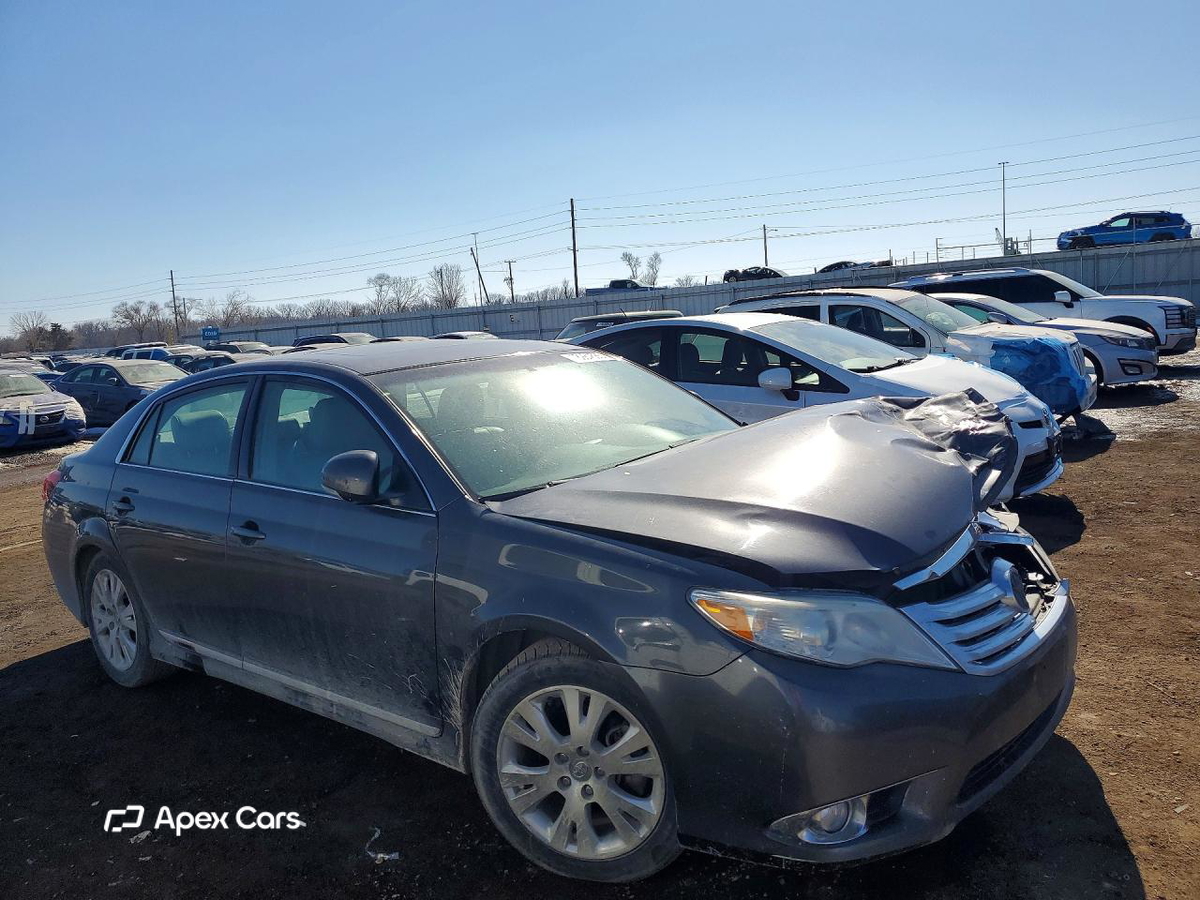 Toyota Avalon 2011