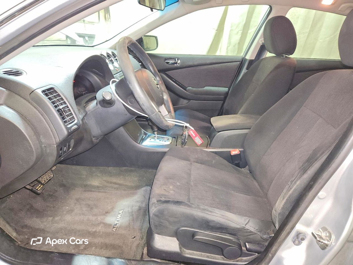 Nissan Altima 2012
