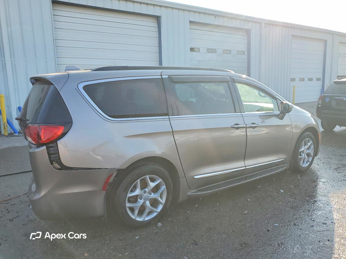 Chrysler Pacifica 2017