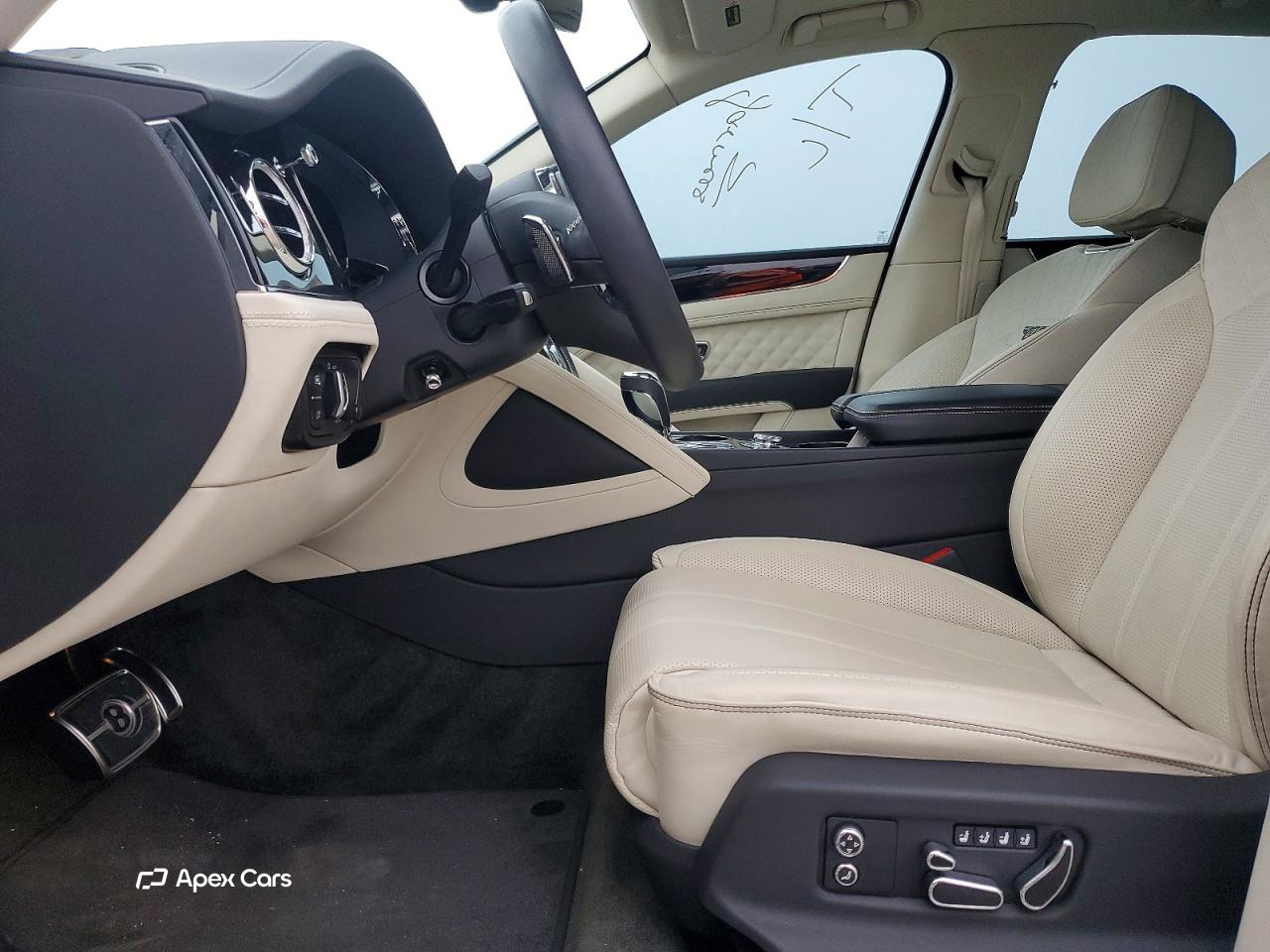 Bentley Bentayga 2022