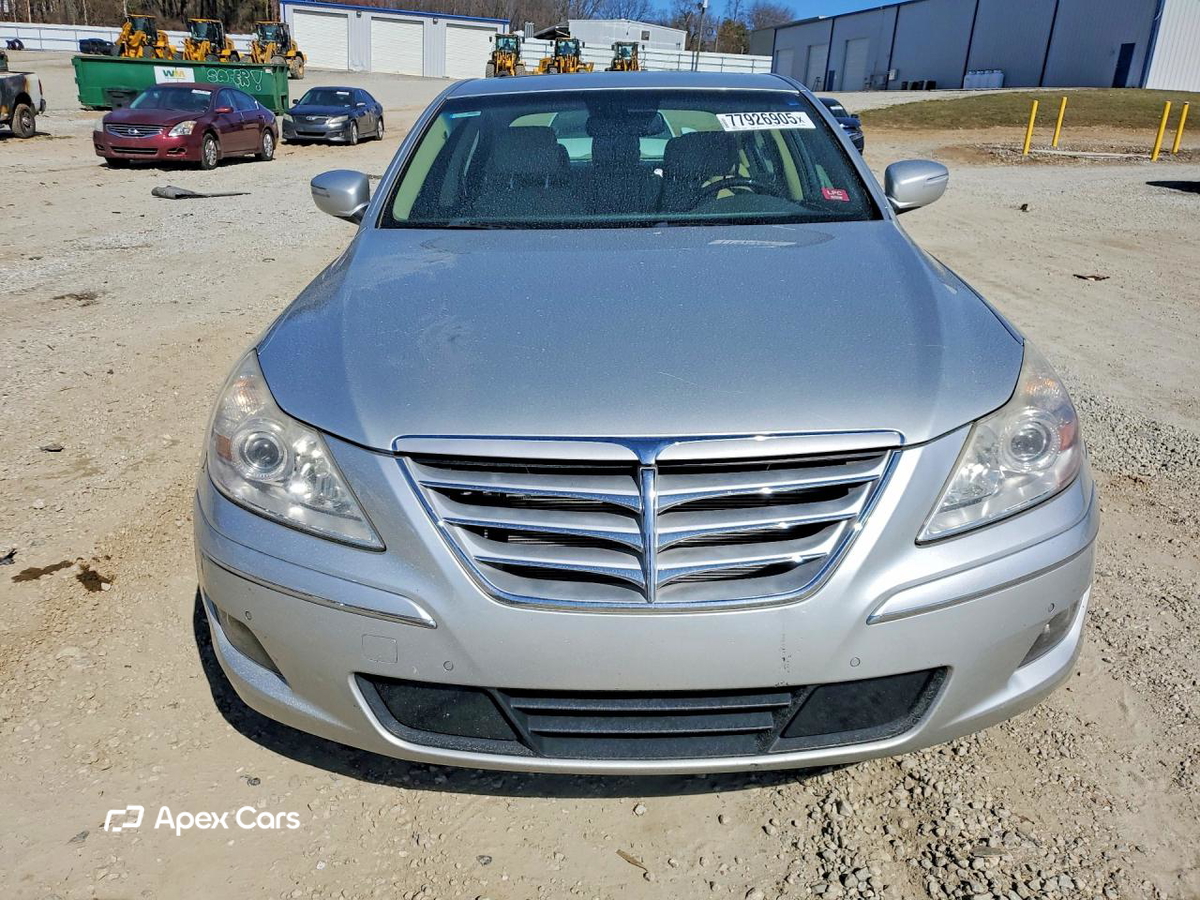 Hyundai Genesis 2011
