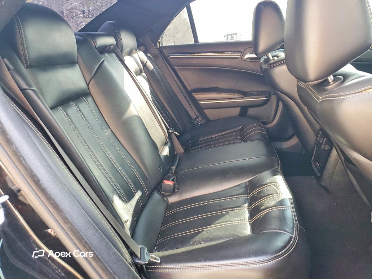 Chrysler 300 2019