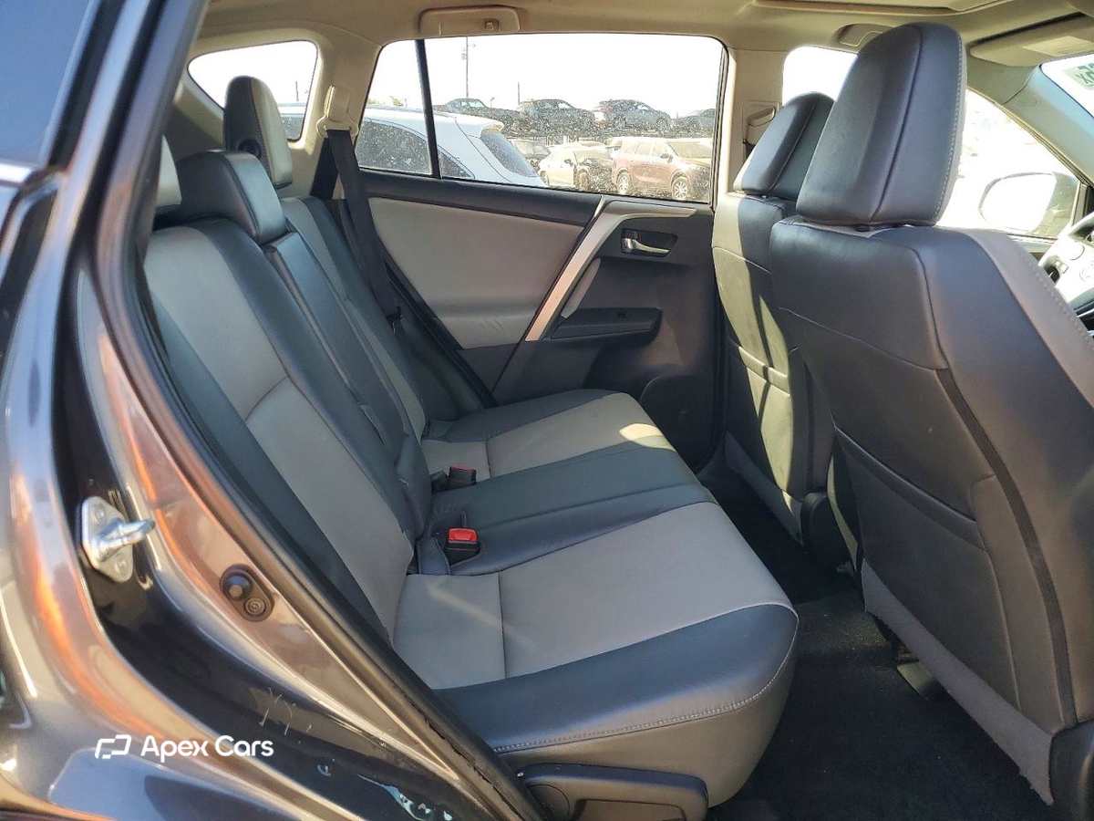 Toyota RAV 4 2015