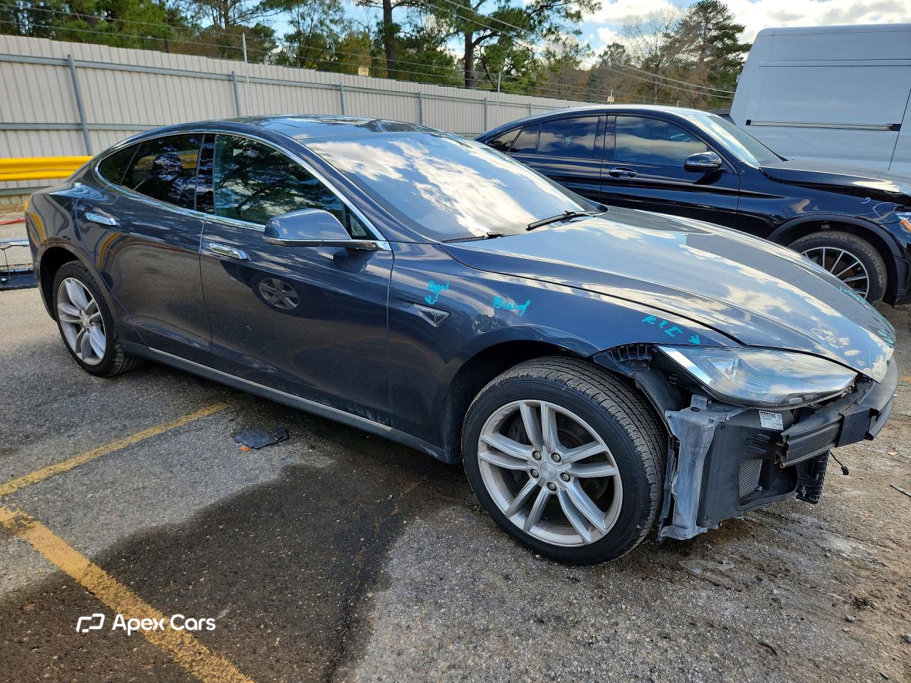 Tesla Model S 2015
