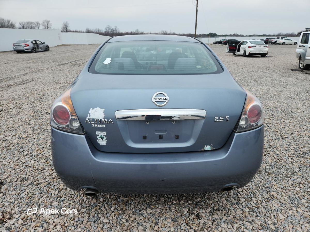 Nissan Altima 2011