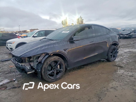 Tesla Model Y 2026 - Zdjęcie 1 z 13