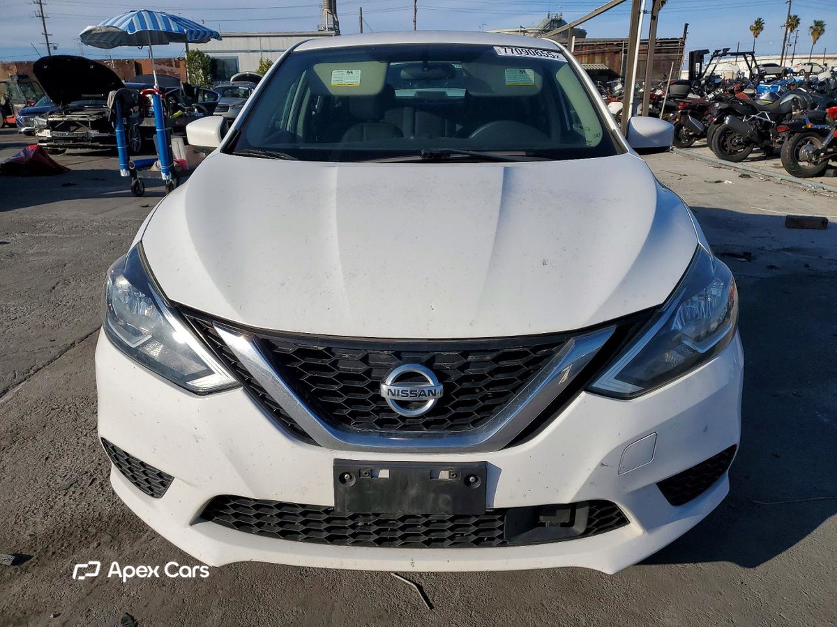 Nissan Sentra 2018