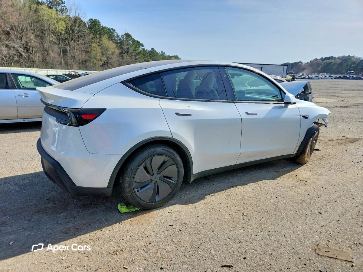 Tesla Model Y 2026