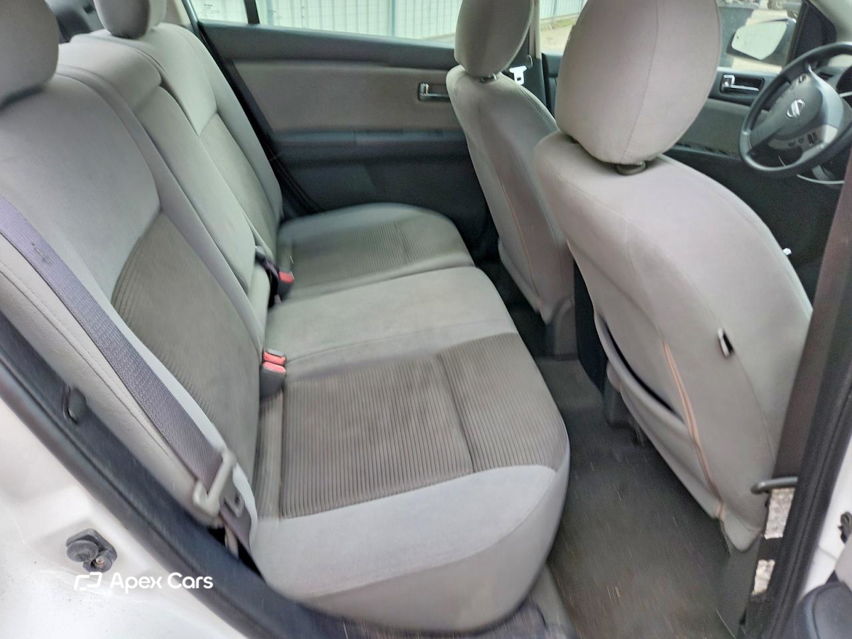 Nissan Sentra 2012